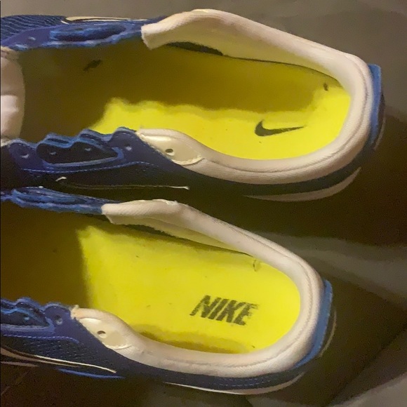 Nike shoes - Picture 3 of 3